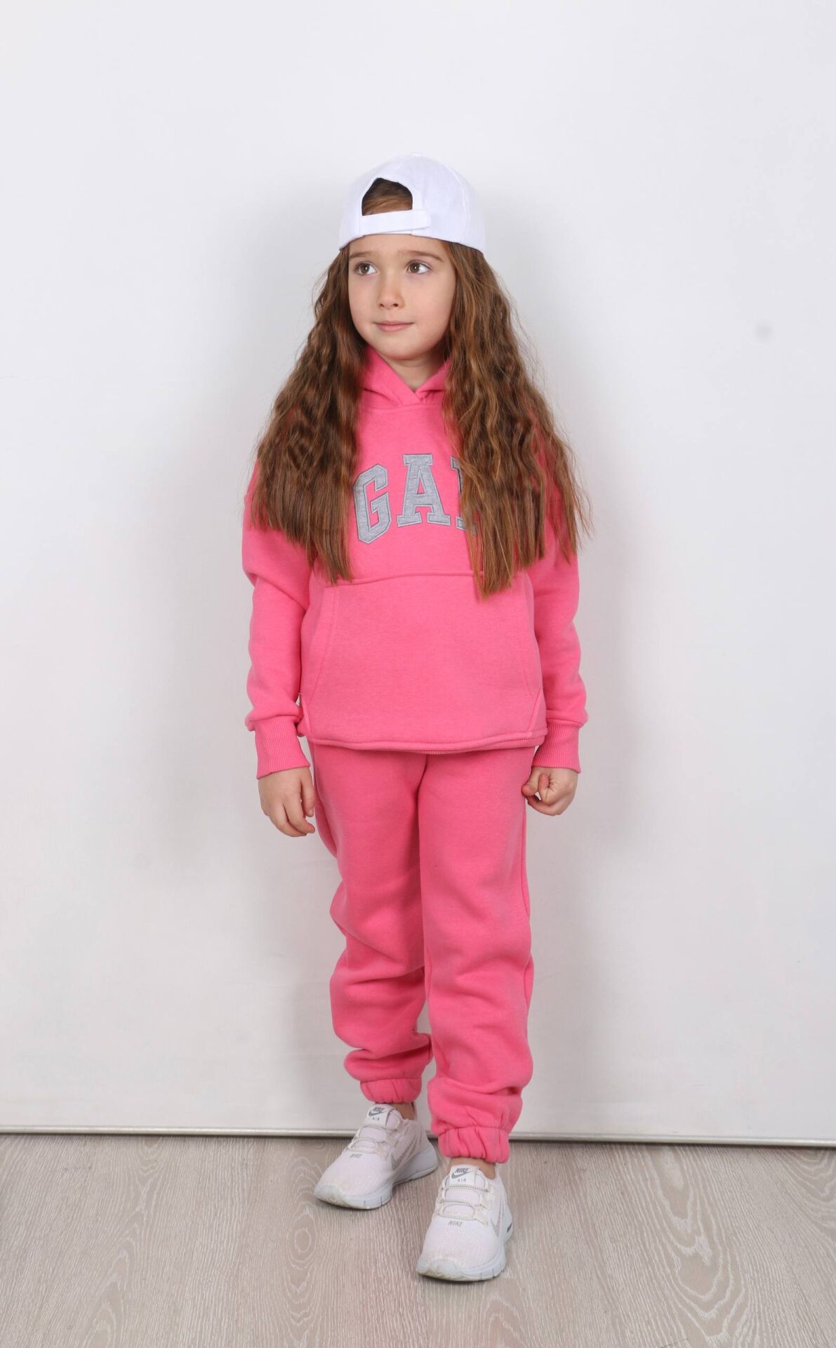 Nakış Detaylı Kanguru Cepli Kapüşonlu Üç ip Şardonlu Unisex Çocuk Takımı Pembe - 9-10 Yaş